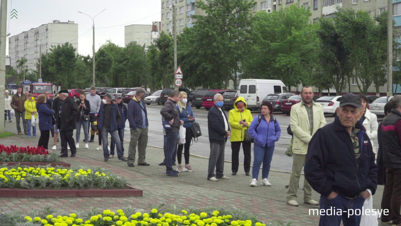 Сбор подписей. Лунинец