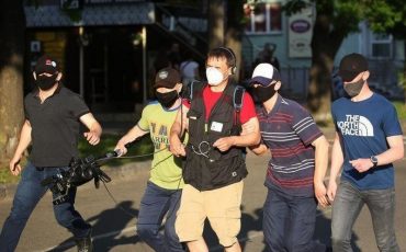 Задержание журналиста Андрея Рябчика. Фото Вадима Замировского