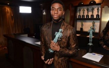 Чедвик Боузман известен по роли Черной пантеры в фильмах киновселенной Marvel / Getty Images