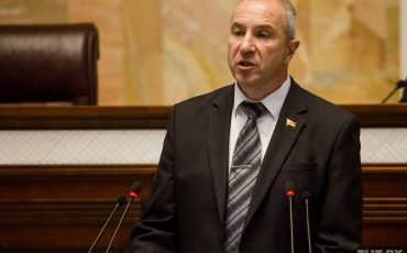 Юрий Караев