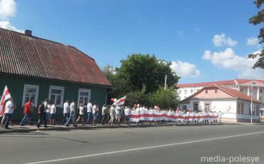 Фото иллюстрационное. Митинг в Лунинце 16 августа
