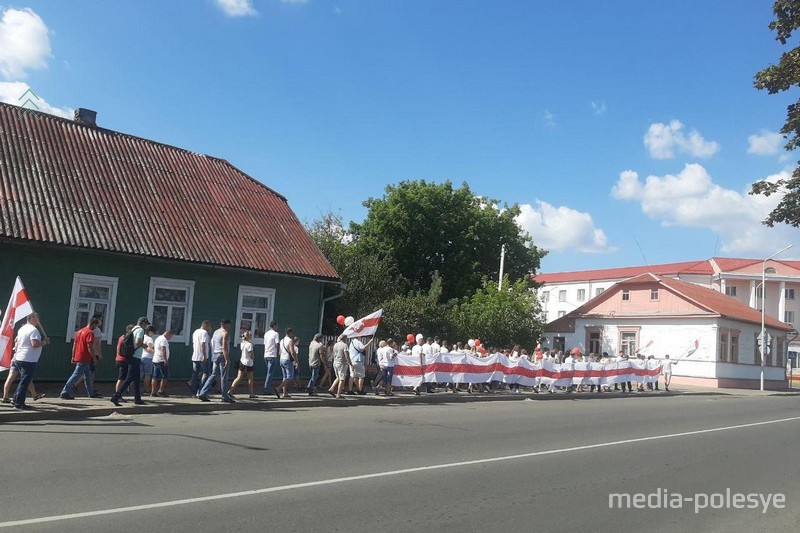 Фото иллюстрационное. Митинг в Лунинце 16 августа