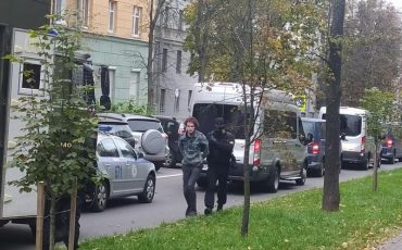 Задержание возле МГЛУ. Фото tut.by