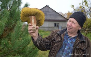 Александр Зыщик со своим домашне-лесным трофеем