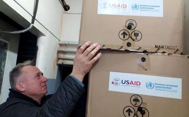 Передача оборудования белорусским учреждениям здравоохранения от ВОЗ и USAID / Фото: ВОЗ в Беларуси