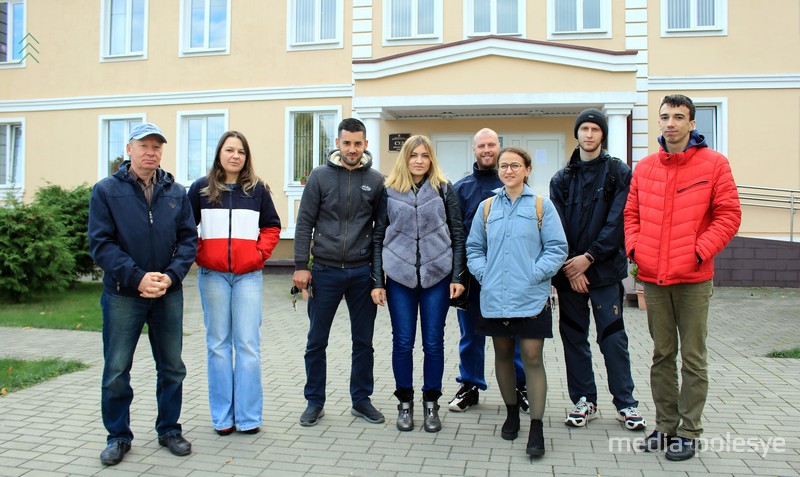 Оксана Добриянец и группа поддержки