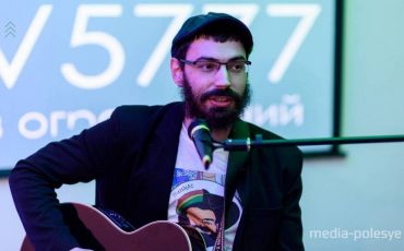 Исполнитель альтернативной хасидской музыки Pinhas