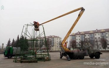 Монтаж елки