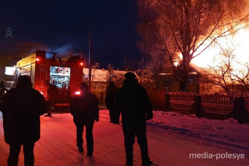 В Лаховке горел жилой дом