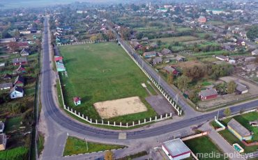 Панорама городского посёлка Логишин. Слева на снимке улица Дзержинского / Фото: Олега Шумигая
