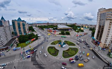 Площадь Лунинцев / Фото Вячеслава Степанова