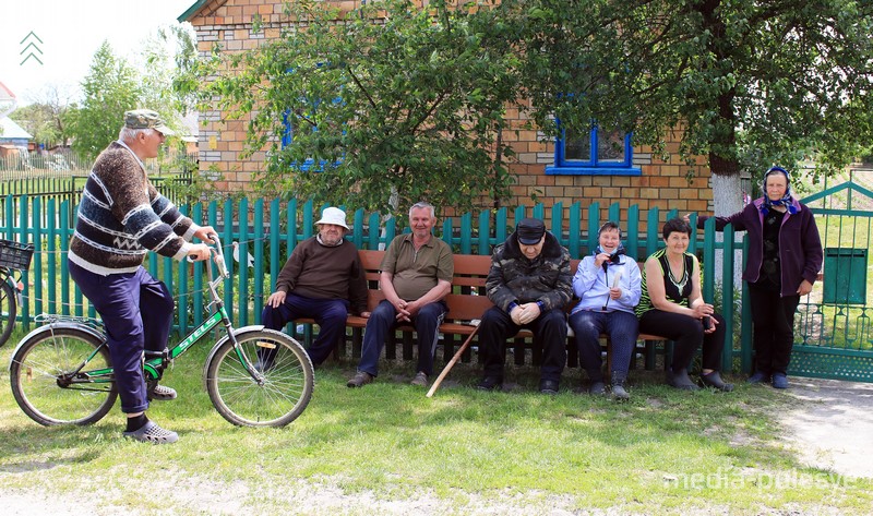 Жители деревни Нижний Теребежов