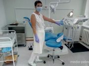 Оксана Красникевич демонстрирует новое стоматологическое оборудование