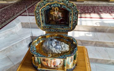 Ковчег с частицей мощей святого благоверного великого князя Александра Невского. Фото travel-russia.livejournal.com