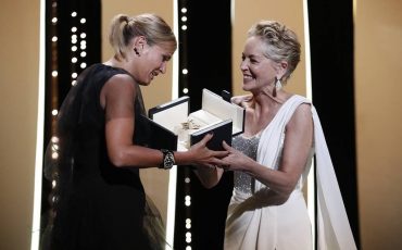 Джулия Дюкорно и Шэрон Стоун / Фото: © EPA-EFE