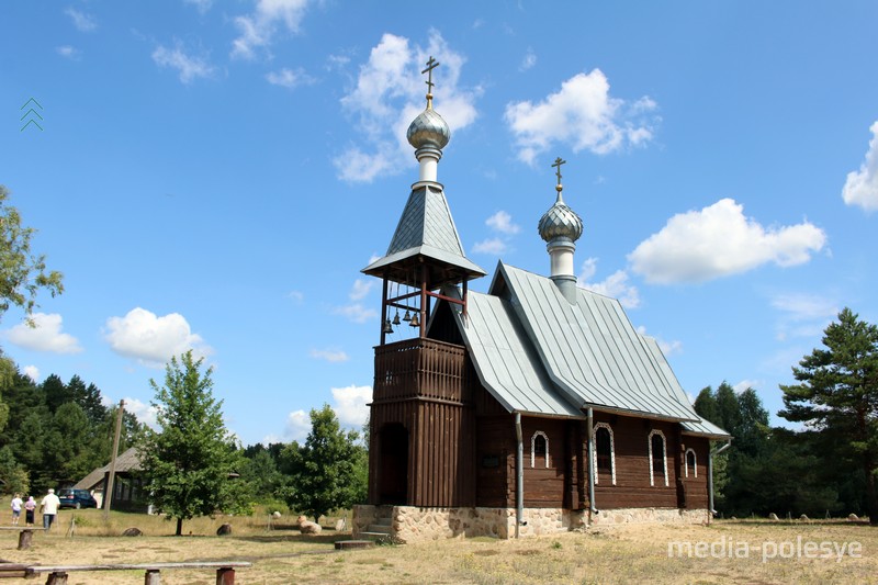 Часовня-памятник в Бобровичах