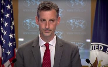 Нед Прайс. Скриншот видео