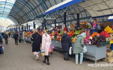 На Минской комаровке жизнь бурлит и в выходные, и в будни