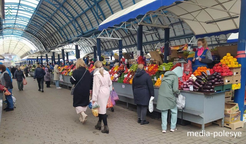 На Минской комаровке жизнь бурлит и в выходные, и в будни