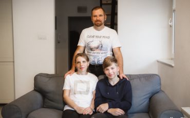 Дмитрий с женой и сыном/ фото: Наша Нiва