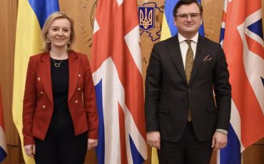 Элизабет Трасс и Дмитрий Кулеба. Фото: mfa.gov.ua