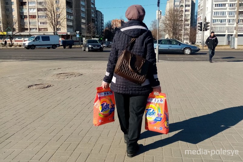 Пинчане запасаются стиральным порошком