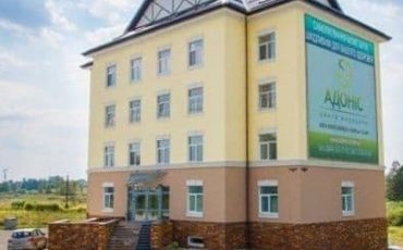 Здание попало под обстрел / скриншот