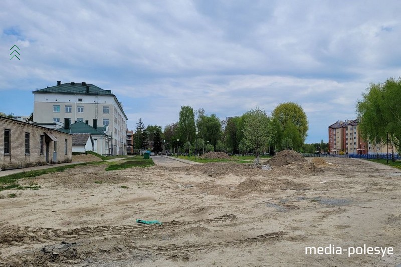 Этот участок у городского роддома благоустроят