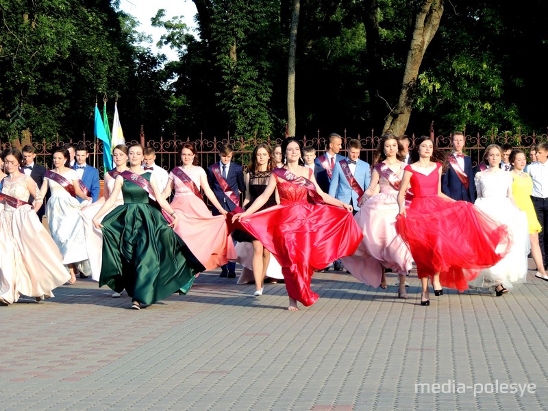 Выпускной в Столине, 2018 год. Фото из архива МП