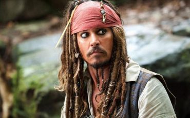 Джонни Депп в своем легендарном образе Джека Воробья