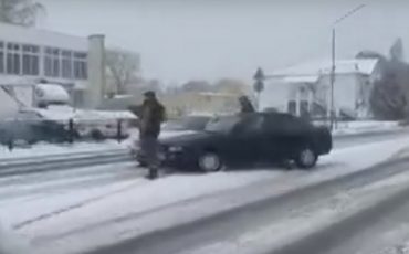 В материале использованы фото и видео из группы Zello «Пинск ГАИ»