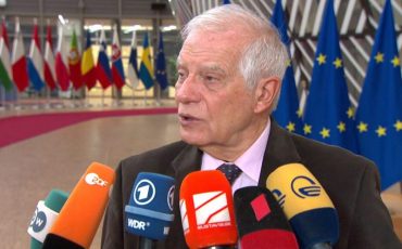 Скриншот видеозаписи пресс-подхода