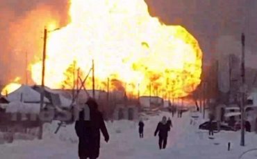 Три человека погибли, один пострадал в результате взрыва. Скриншот видео