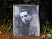 Момент перезахоронения Змитрака Бядули на Восточном кладбище 3 ноября 2020 года. Фото: «Радыё Свабода»