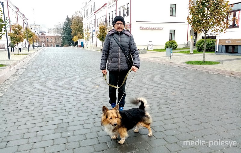 Чтобы оплатить штраф по административному делу за участие в акции протеста Николай Климович предложил пинчанам выгуливать собак