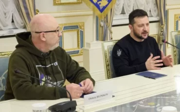 Министр обороны Украины Алексей Резников и президент Украины Владимир Зеленский