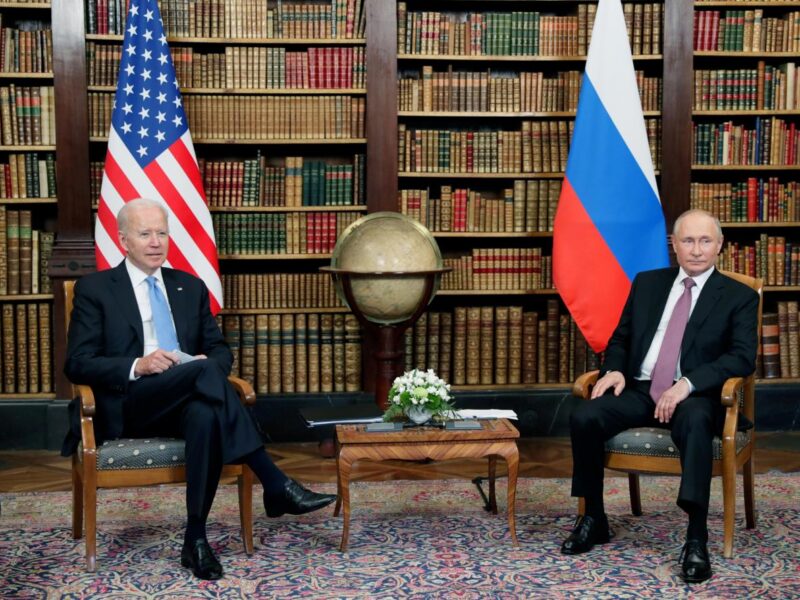 Байден заявил, что Путин стал изгоем / фото REUTERS