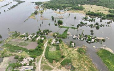 Николаевская область 10 июня 2023 года после подрыва Каховской ГЭС. Фото: ГСЧС Украины