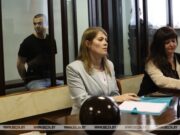 По информации правозащитников, не было засчитано время нахождения Эдуарда Бабарико в следственном изоляторе КГК с июня 2020 года по 14 декабря 2021 года. Тогда появилось новое уголовное дело против него. Сначала он находился под стражей по обвинению в уклонении от уплаты налогов максимально допустимый срок в 18 месяцев. После этого было возбуждено уголовное дело по статьям за разжигание социальной вражды или розни (ч. 3 ст. 130 УК) и организацию массовых беспорядков (ч. 1 ст. 293 УК). Всего до суда Эдуард Бабарико провел под стражей 3 года. В итоге сегодня приговор был вынесен по трем статьям: уклонение от уплаты налогов, повлекшее причинение ущерба в крупном размере, пособничество в оказании групповых действий, грубо нарушающих общественный порядок, и пособничество в организации умышленных действий, направленных на возбуждение вражды и розни по признаку социальной принадлежности. Обвинение в легализации (отмывании) средств, полученных преступным путем, было снято в ходе судебного процесса. Напомним, согласно ст. 75 Уголовного кодекса Беларуси, один день содержания под стражей соответствует полутора дням лишения свободы с отбыванием в исправительной колонии в условиях общего и усиленного режима.