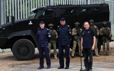 ариуш Каминьски в Крынках 27 июля 2023 года. Фото: twitter.com/MSWiA_GOV_PL