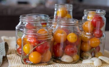 Обложка: Natali Nekrasova / Shutterstock