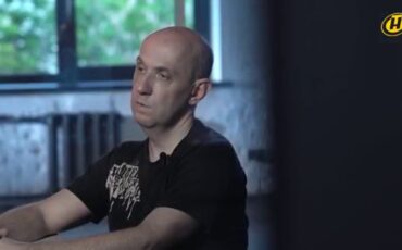 Андрей Поротников. Кадр из фильма ОНТ Источник: https://reform.by/podtverdilos-zaderzhanie-voennogo-analitika-andreja-porotnikova