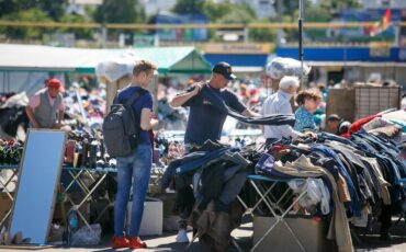 Снимок носит иллюстративный характер. Рынок Ждановичи в Минске. Фото: TUT.BY