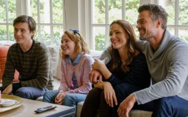 Обложка: кадр из фильма «С любовью, Саймон»