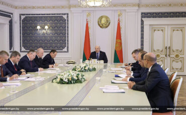 Фото: president.gov.by Источник: https://reform.by/lukashenko-rasskazal-o-proekte-vtoroj-zheleznodorozhnoj-vetki-do-sankt-peterburga