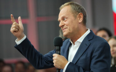 Дональд Туск, лидер Гражданской коалиции, может вновь стать премьер-министром Польши после выборов 15 октября 2023 года. Фото: AP Photo / Petr David Josek