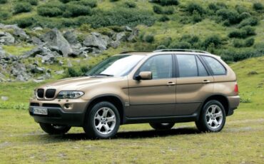 BMW X5 E53 - фото иллюстрационное.