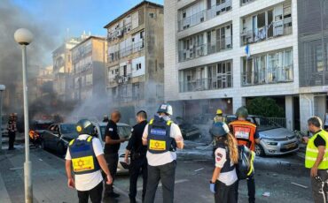 Последствия ракетной атаки на Израиль. Фото: t.me/IsraelInRussiа