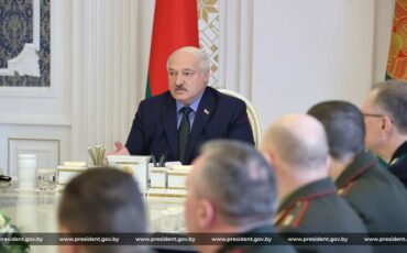 Лукашенко во время совещания по вопросу создания военных прокуратур. Минск, Дворец Независимости, 2 ноября 2023 года. Фото: пресс-служба Лукашенко