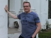 Павел Подкорытов у поместья в Подороске / Hrodna Life